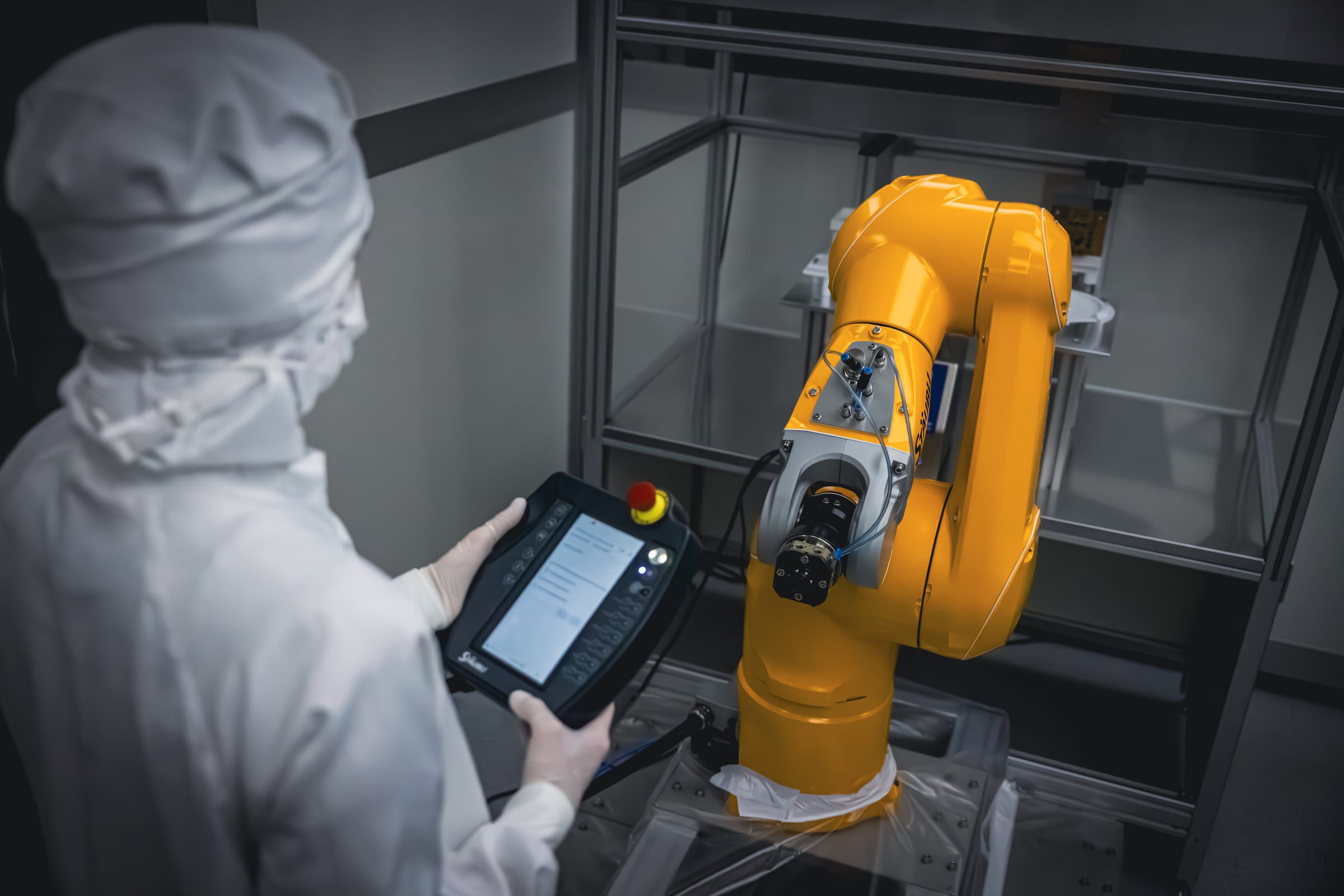 Cleanroom-compatible automation with robotics