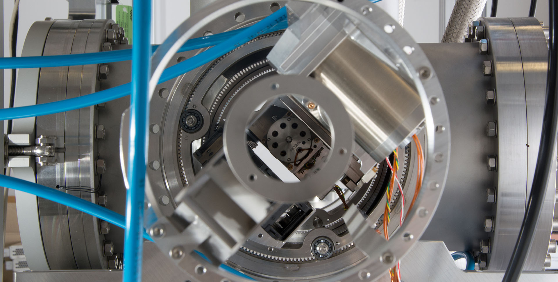 Interdisciplinary development work on technical components